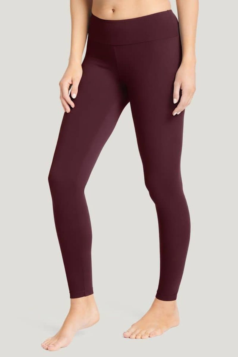 This may seem like a simple ask but true knitted tights for women. I want good  quality any colours but I'd take My searches online haven't turned up much  : r/findfashion